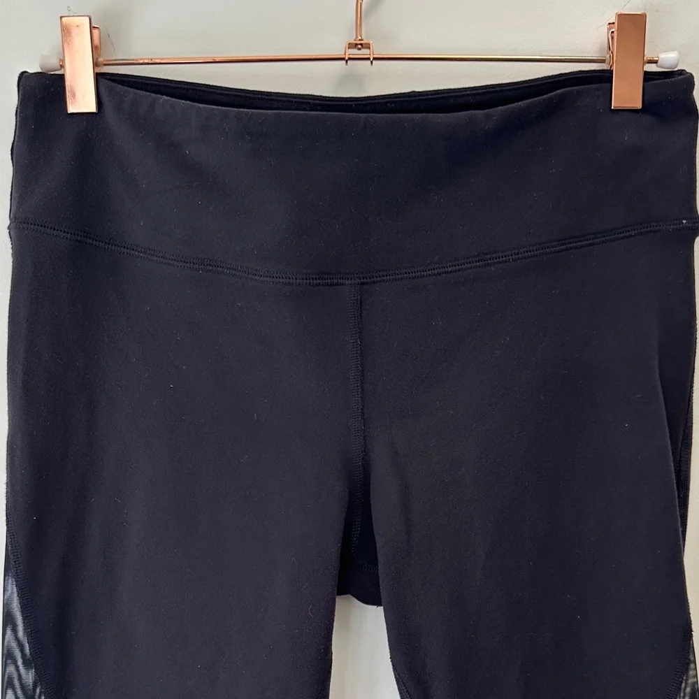 ALO Yoga Black Mesh Leggings - Picture 4 of 16